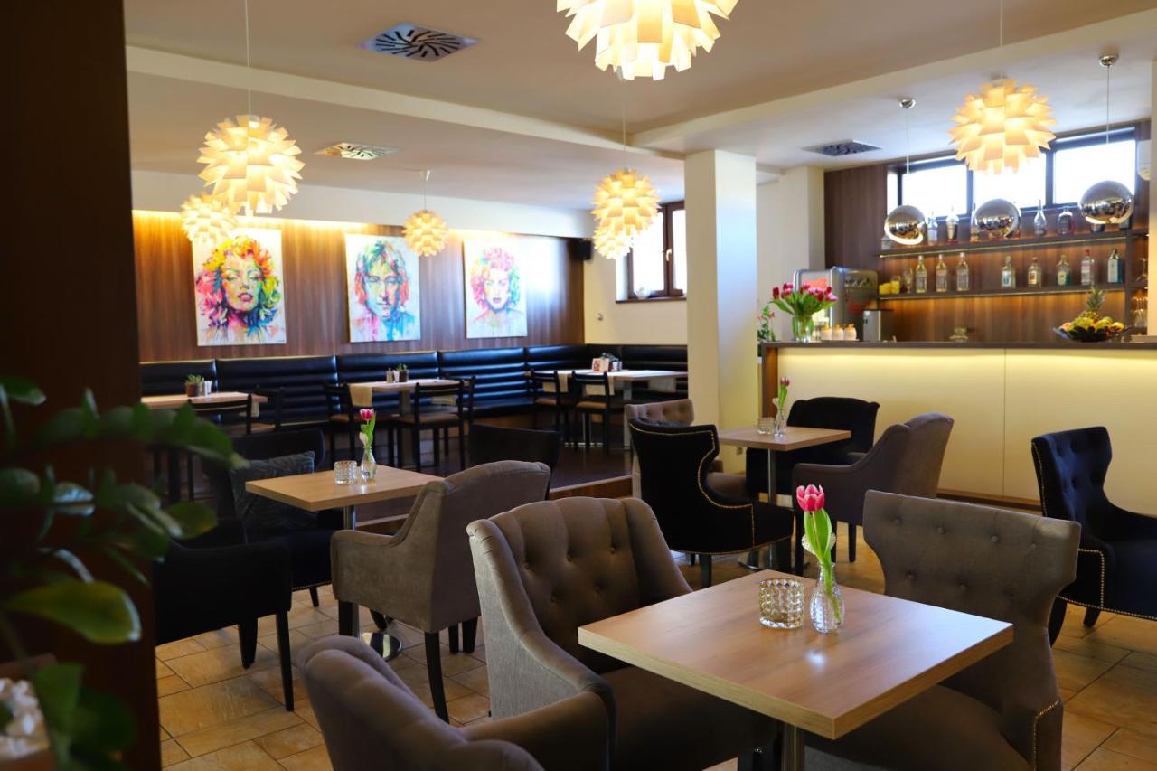 Hotel Rezident Turčianske Teplice 외부 사진