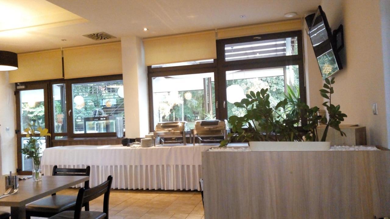 Hotel Rezident Turčianske Teplice 외부 사진