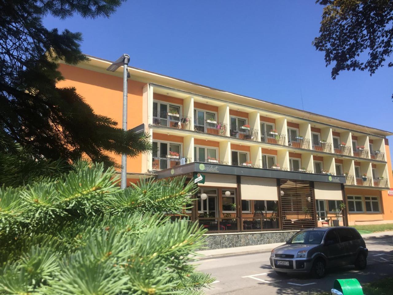 Hotel Rezident Turčianske Teplice 외부 사진